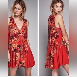 Free People V-neck floral tunic - Size XS